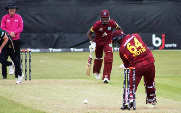 Motie is bowled by the final ball of the innings (CricketEurope)