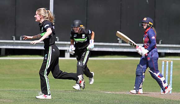 Cara Murray has picked out the fielder at cover (CricketEurope)