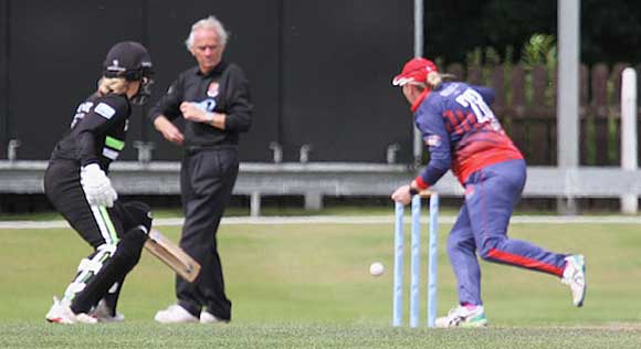 The caught and bowled chance goes begging (CricketEurope)