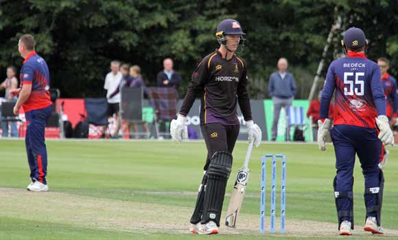 A tame dismissal and Robertson is on his way (CricketEurope)