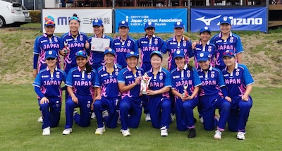 Japan squad with the series trophy